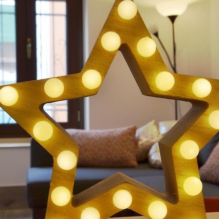 סביליה Apartamento San Jacinto מראה חיצוני תמונה